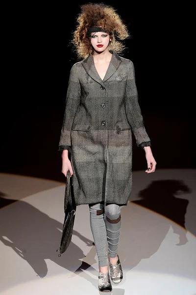 Look 3